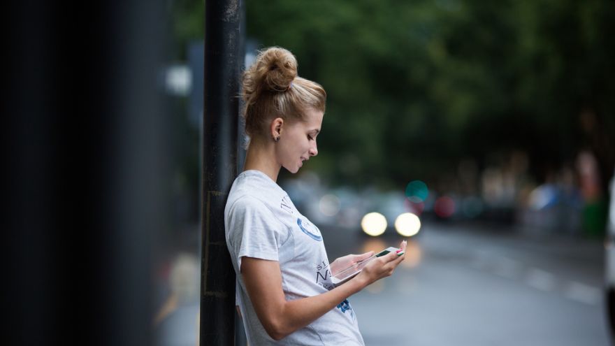 Vieme ešte žiť aj život offline? Vyzerá, že nám to robí stále väčšie problémy. 