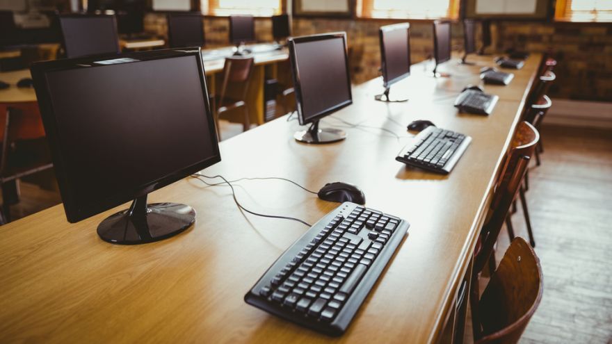 Podľa P. Pellegriniho je dnes nutné venovať pozornosť aj vzdelávaniu vysokoškolákov, predovšetkým v oblasti moderných informačných technológií. 