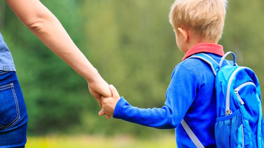 Ak je pre vaše dieťa škola strašiakom, odmieta do nej chodiť, možno vám pomôžu tipy, ktoré odporúčajú odborníci.