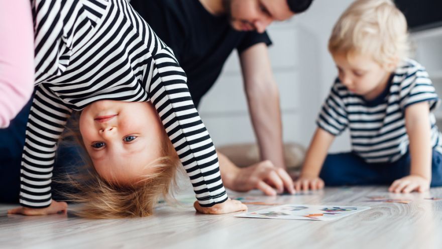 Aby sa rodičom podarilo vychovať láskavé a sebavedomé deti, je dôležité mať na ne vplyv čo najdlhšie. Sú mnohé spôsoby, ako ovplyvňovať detské správanie, no nie každý funguje efektívne.