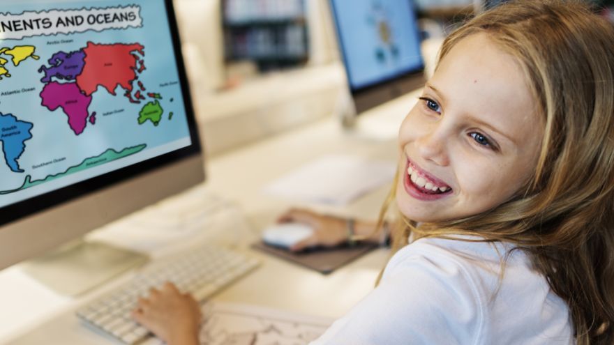 Do online štúdia sa na Detskej Univerzite Komenského tento rok prihlásilo 709 detí.