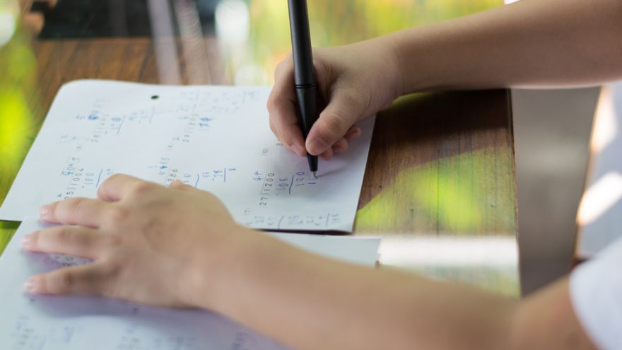 Nezisková organizácia Eduroma priblížila, ako deti z rómskych komunít prežívajú učenie na diaľku. 