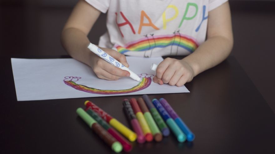 Deťom v predškolskom dávajme dostatok slobody skúmať priestor a vzťahy okolo seba. 