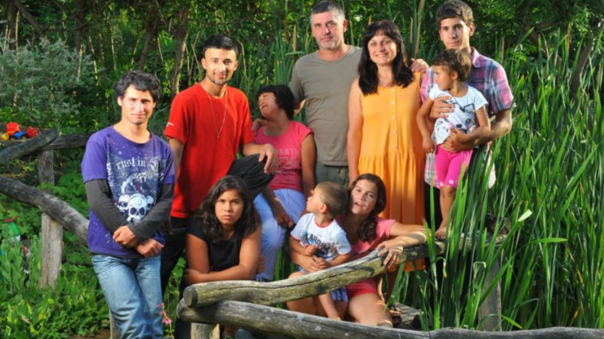 Manželia Striovci sa dnes starajú o osem detí z detského domova.