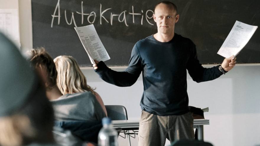 Hoci majú vedecké experimenty pomáhať, mnohé z nich sa v minulosti diali odsúdeniahodným spôsobom.