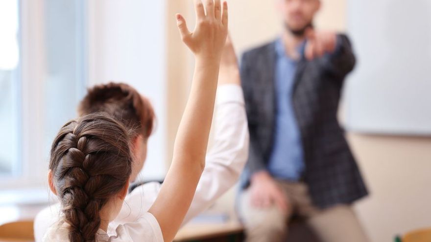 Existujú úžasní učitelia, ktorí dokážu vytvoriť lásku k predmetu aj u tých žiakov, ktorí nemajú nadpriemerné schopnosti. Títo učitelia majú obrovský dar v tom, že dokážu v žiakoch vyvolať vieru vo vlastné schopnosti a dávajú im nádej, že sú úspešní.