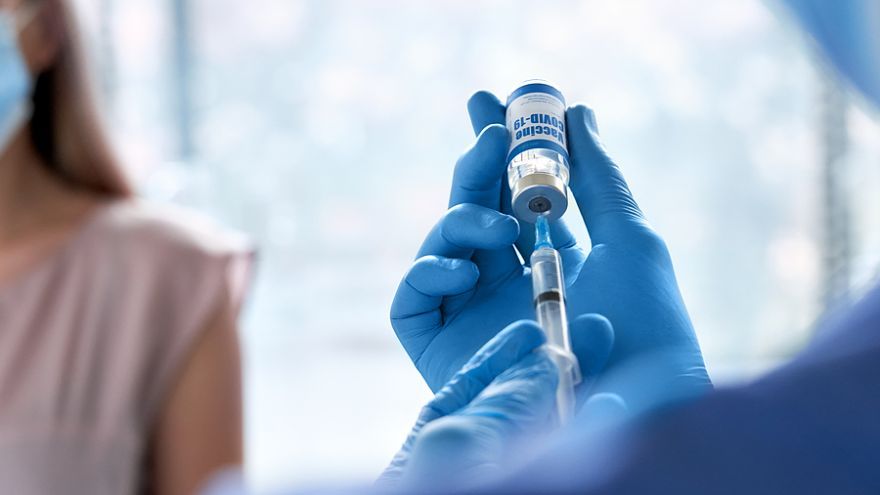Odborníci Lekárskej fakulty UK vyzývajú na očkovanie proti ochoreniu COVID-19