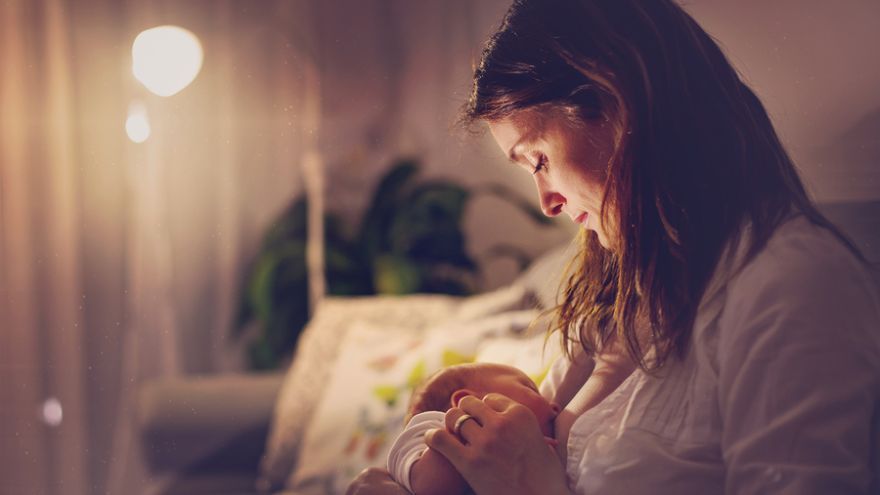 Dojčenie môže byť radostné, ale aj problematické a dôvodom stresu čerstvej mamičky.