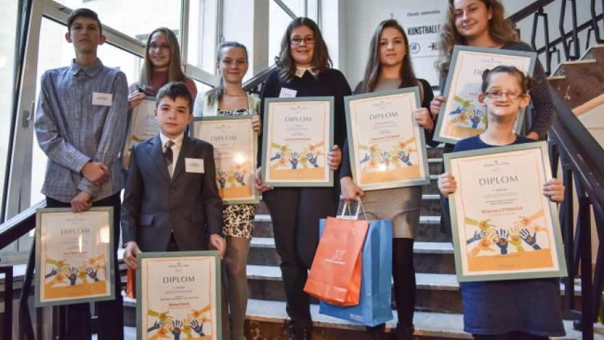 Na snímke ocenené deti počas 17. ročníka vyhlásenia výsledkov projektu Detský čin roka 2017 v Bratislave v stredu 13. decembra 2017. 