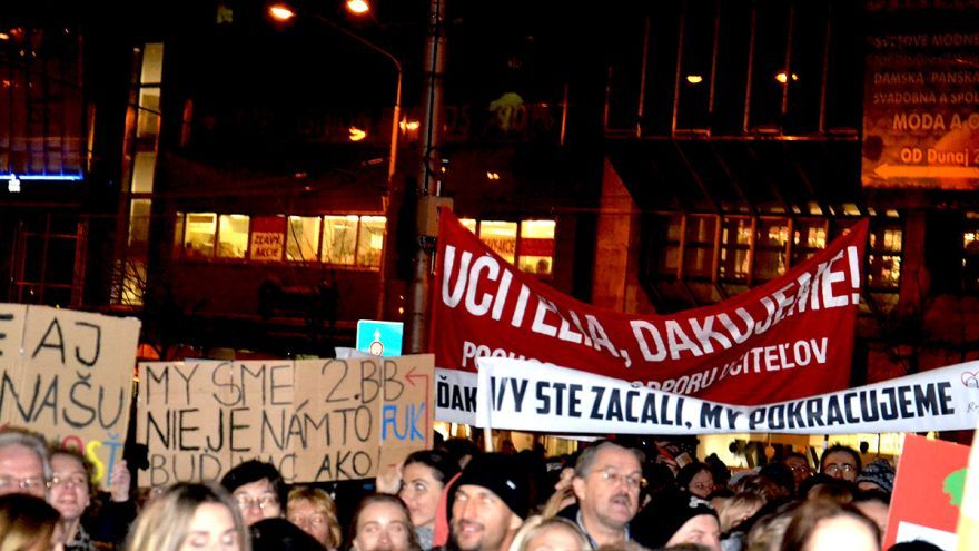 Demonštrácia ZRPŠ v Bratislave: Rodičia sa postavili za učiteľov 