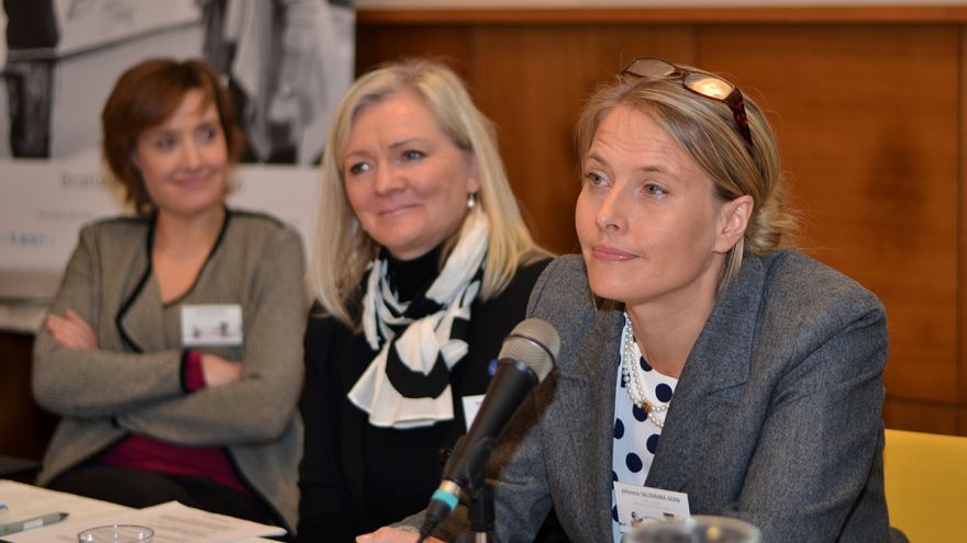 Johanna Salovaara-Dean, Marjaana Manninen, Jana Hainsworth (z prava) 