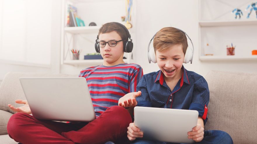 Chlapci vyhľadávajú počítačové hry aj preto, lebo im chýba v bežnom živote 