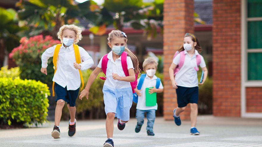 Vysvedčenie po pandémii bude mať trochu inú atmosféru, ako sú deti zvyknuté.