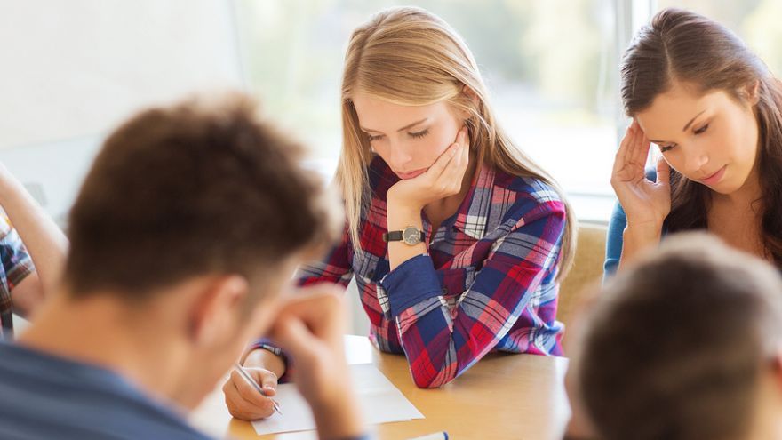 Českí stredoškoláci chcú hodnotiť svojich učiteľov, aby tí dobrí mohli mať vyššie platy