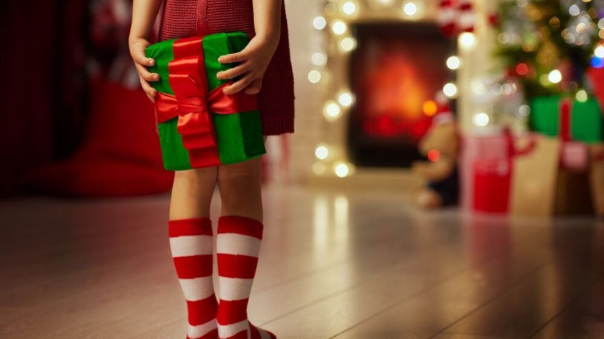 Rodičia môžu pomôcť predísť mnohým sklamaniam tým, že sa s deťmi rozprávajú o skutočnom význame Vianoc.