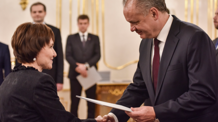 Prezident Andrej Kiska vymenoval v pondelok 30 nových profesorov a profesoriek vysokých škôl. 