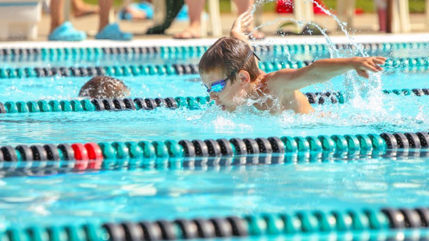 Cvičenia a hry vo vode sa popri všestrannom rozvoji organizmu zameriavajú aj na nápravu nesprávneho držania tela. 