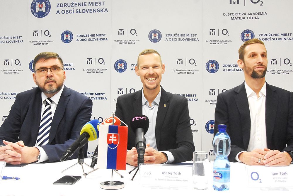 Memorandum o spolupráci medzi Športovou akadémiou Mateja Tótha, o. z. a Združením miest a obcí Slovenska (ZMOS).