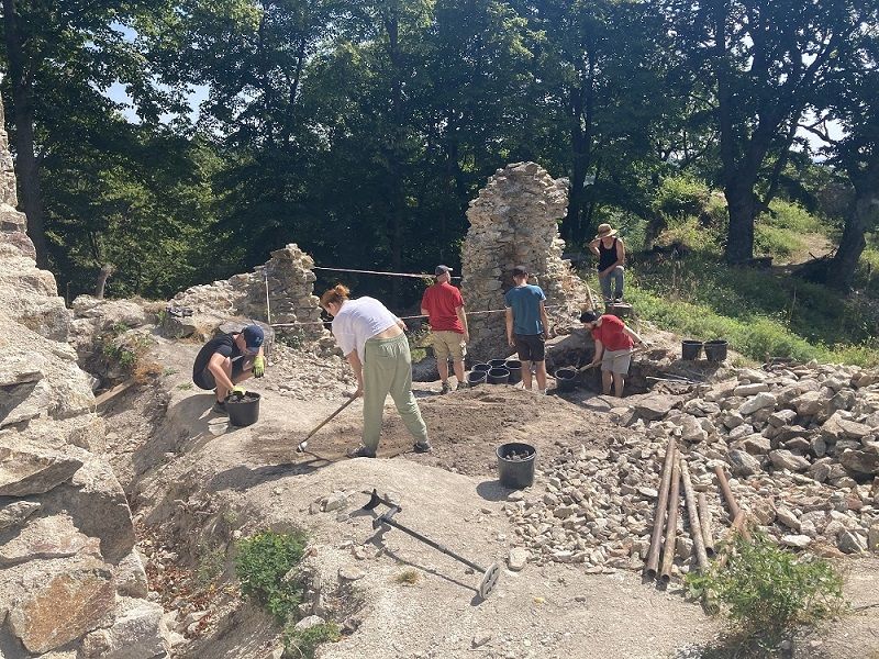 Castrum Sancti podporil grant Nápad pre 3 generácie