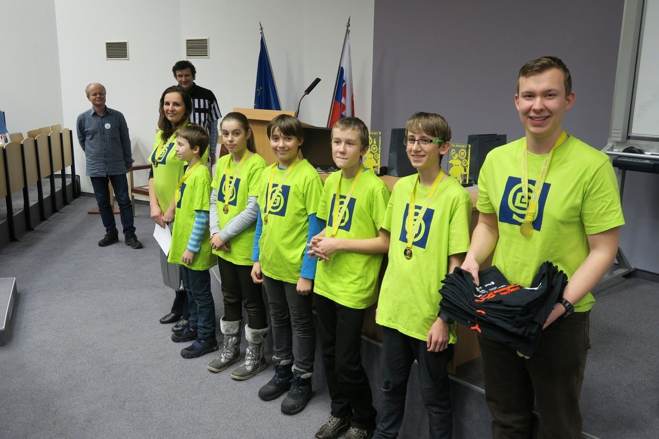 Medzinárodná súťaž FIRST LEGO League na Fakulte informatiky PEVŠ (2)